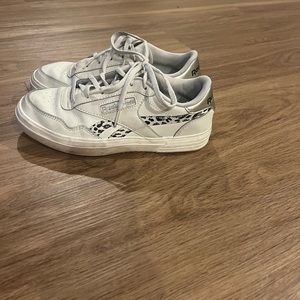 Reebok sneakers size 7.5 gently worn
